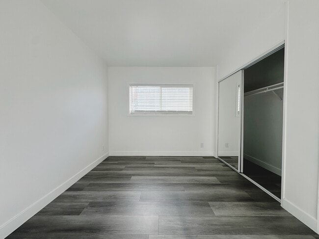 Foto del edificio - 4037 McLaughlin Avenue