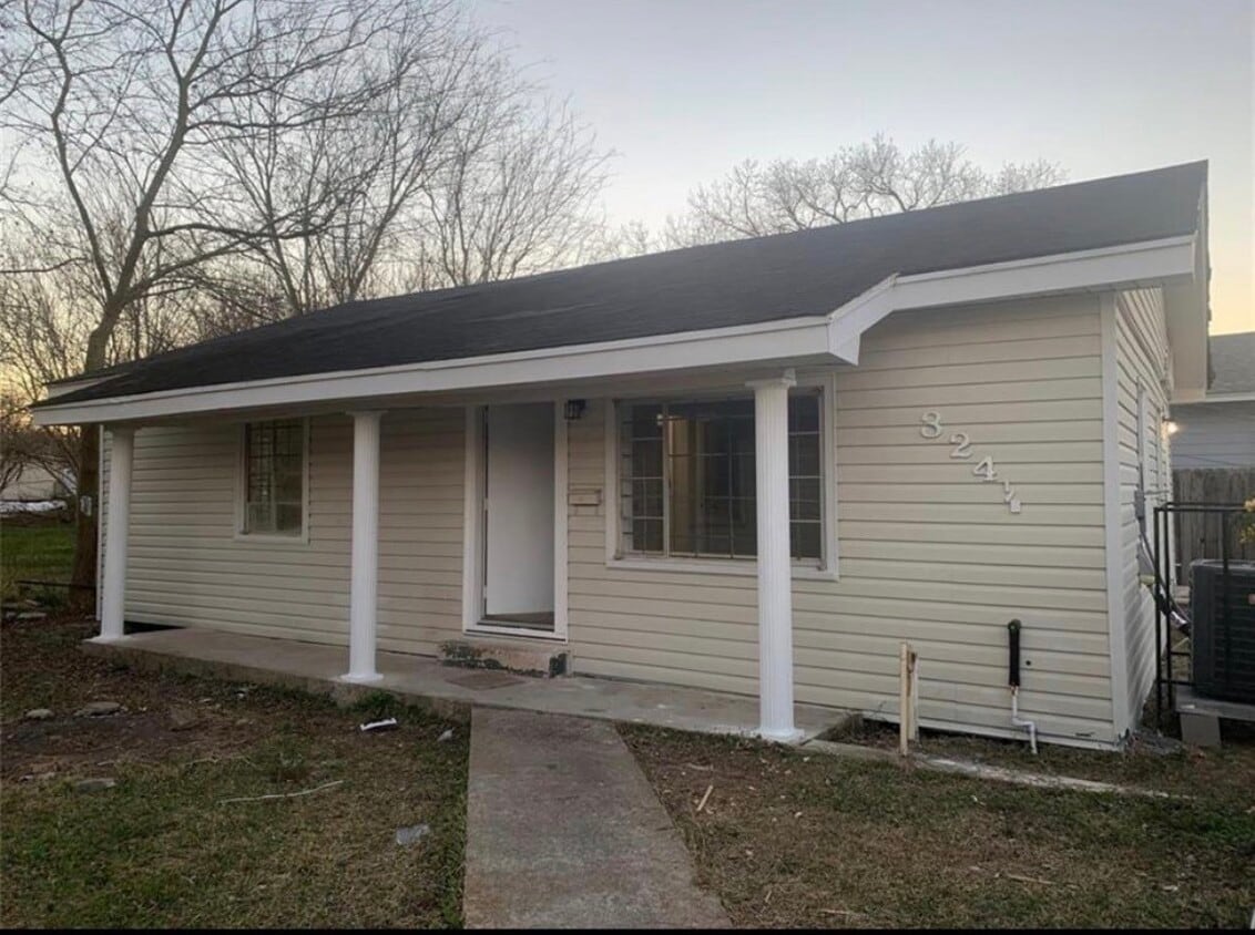 Primary Photo - 324 Delaware St