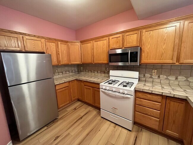 Building Photo - 341 Manning Dr