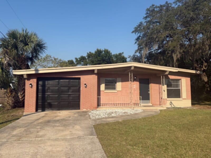 3 Bedroom with Garage, Screen Porch, and Central AC-Lake Mary Schools! - 3 Bedroom with Garage, Screen Porch, and Central AC-Lake Mary Schools!