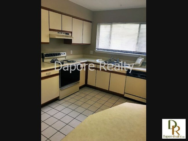 Building Photo - 1120 Park Green Pl