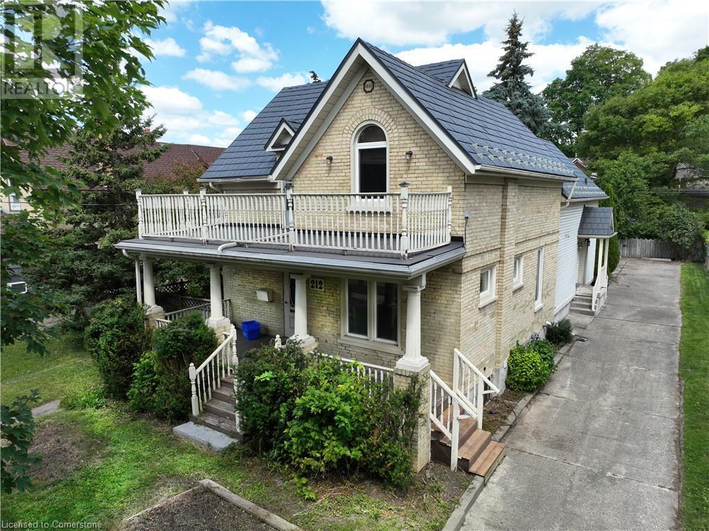 Primary Photo - 212 Wellington St N