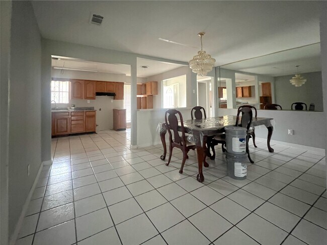 Foto del edificio - 13522 Hollypark Dr