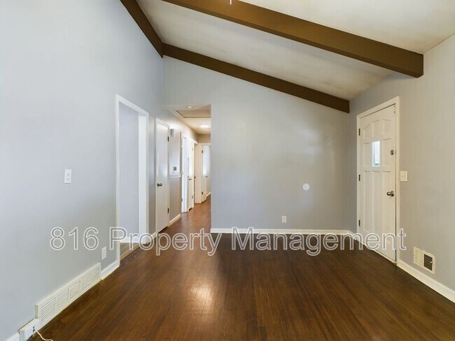 Building Photo - 4900 N Spruce Ave