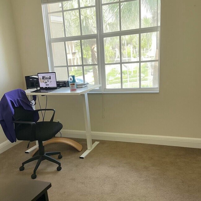 Foto del edificio - 4573 Artesa Way S