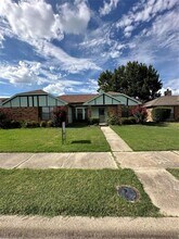 Building Photo - 638 Hood Dr