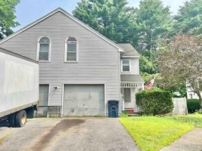 Building Photo - 4b Pine Grove Ave