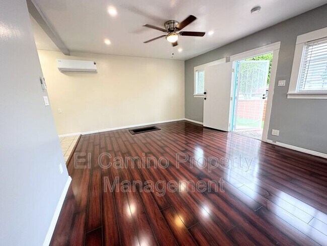 Foto del edificio - 3728 E 14th St
