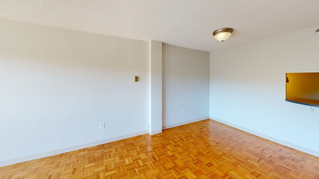 Photo - The Longwood Apartments