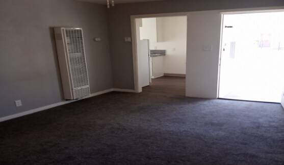 Building Photo - Amazing remodeled 1 bed 1 bath duplex!!