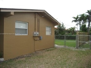 Building Photo - 9617 SW 36th St
