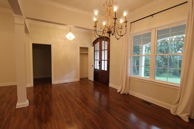 Foto del edificio - 3 Bedroom 3 Bath House in Beautiful, Quiet Setting