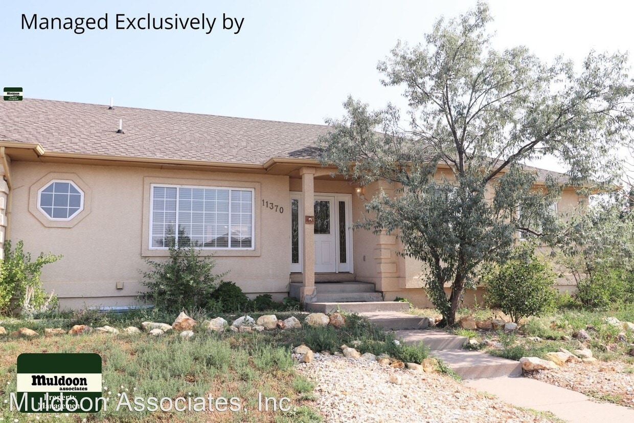 3 br, 2.5 bath House 11370 Cranston Dr House Rental in Peyton, CO