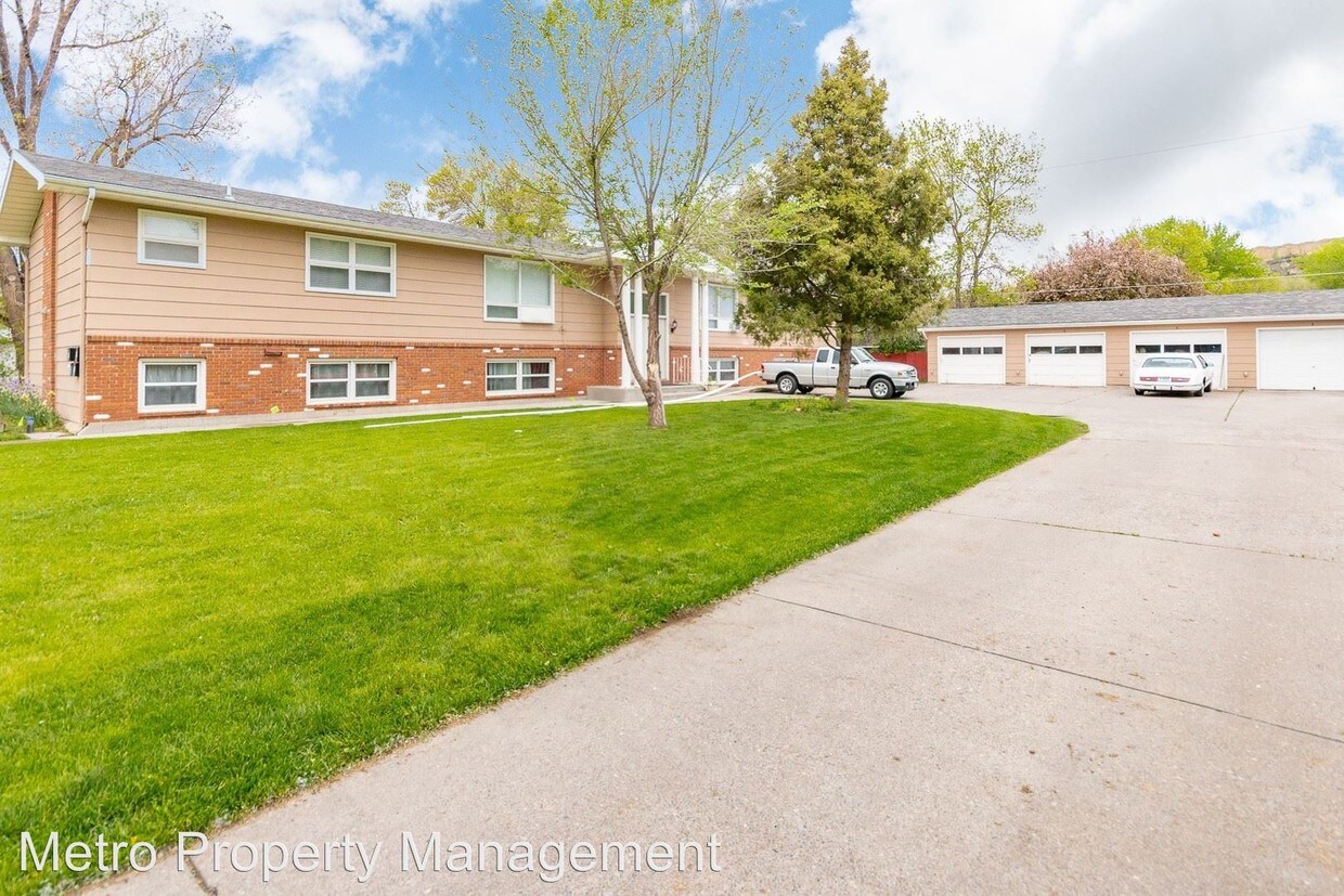 Foto principal - 2119 8th Ave N