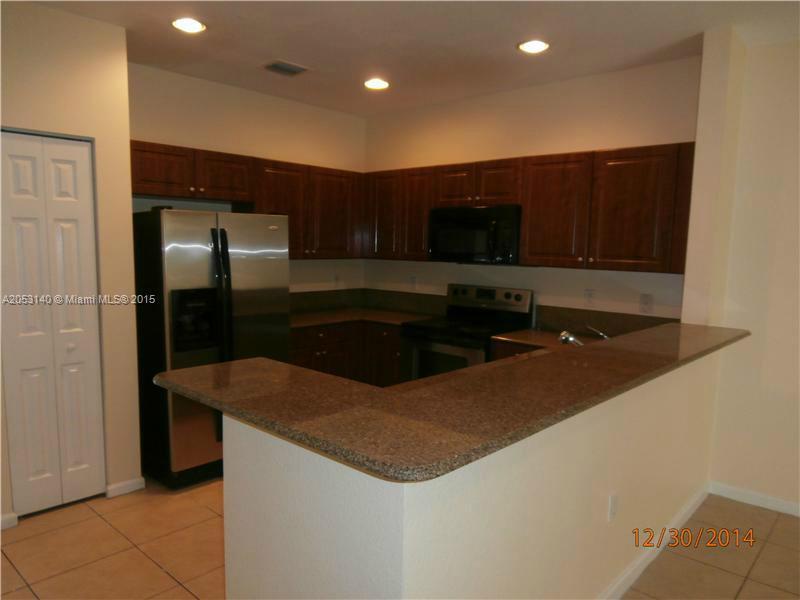 Foto principal - 3 bedroom in Miramar FL 33025