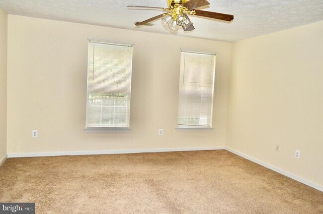 Foto del edificio - 6409 Weatherby Ct