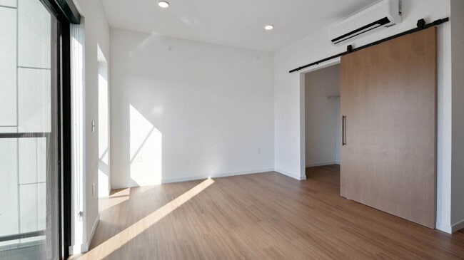 Studio S5 Model Living Space - Andante