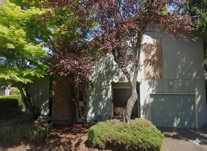 Building Photo - 4110-4112-4112 NE 42nd Ave