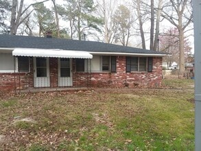 Building Photo - 2108 Rokeby Ave