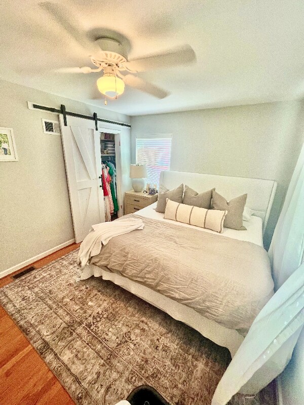 Foto del edificio - 1500 Pinetree Ln