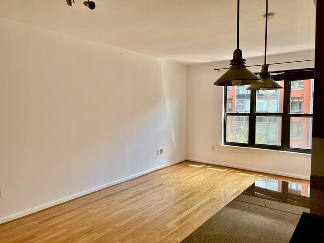 Foto del edificio - 1001 L St NW