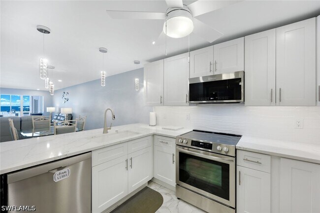 Foto del edificio - 26000 Hickory Blvd