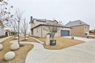Building Photo - 3200 Matisse Ln