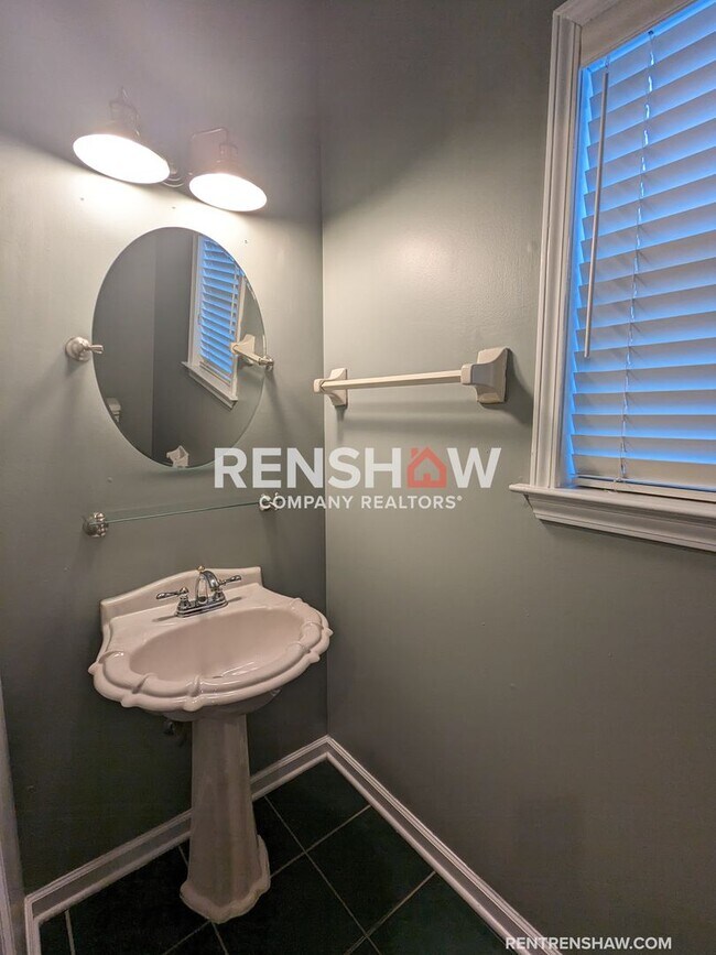 Building Photo - 1063 River Isle Dr. - Downtown - Mud Islan...