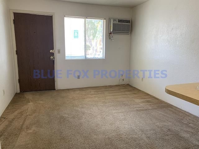 Foto del edificio - 3520 E 2nd St