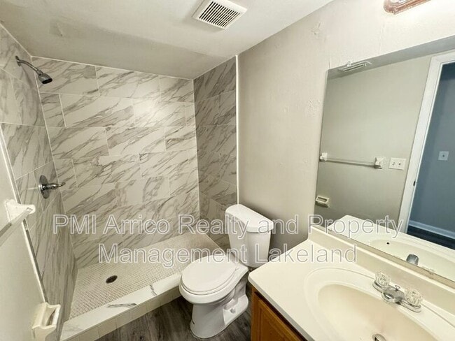 Building Photo - 3545 Raintree Way