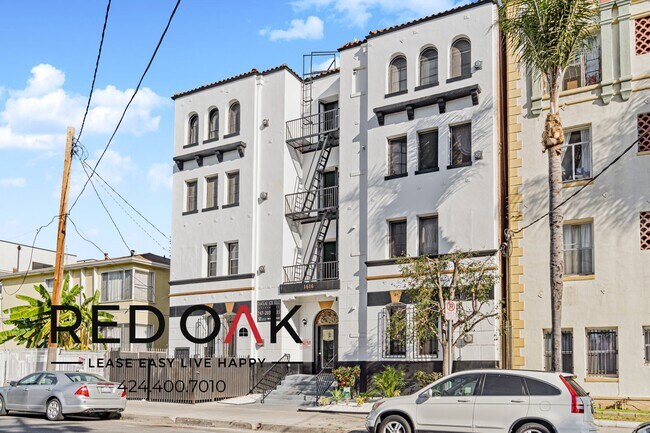 Foto del edificio - Gorgeous Studio Featuring Loads of Natural...