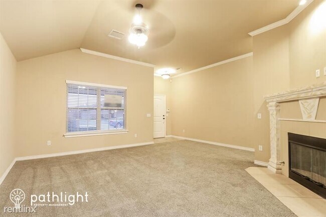 Foto del edificio - 4 br, 2 bath House - 620 Apple Tree Lane UNIT