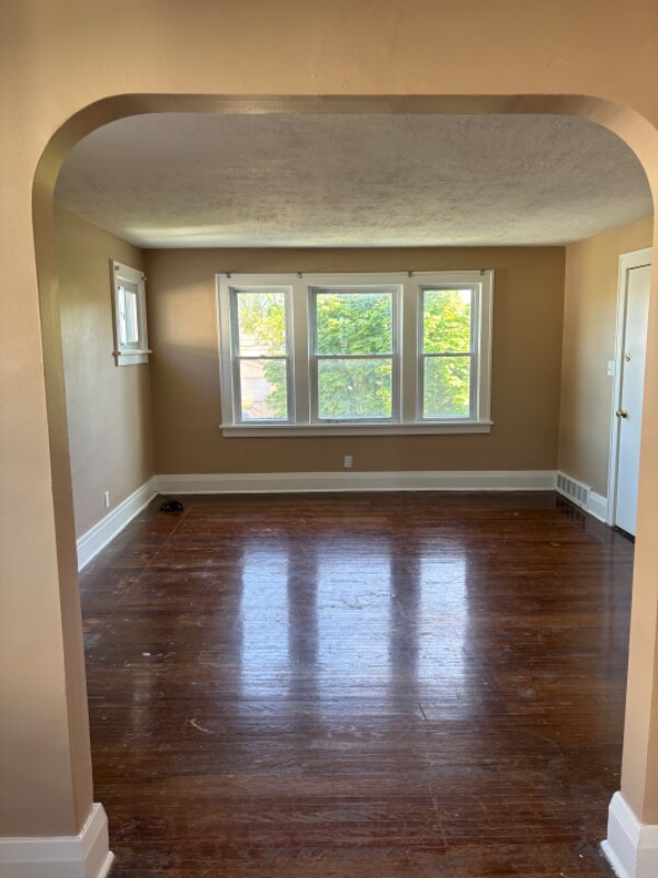 Building Photo - 346 Westgate Rd