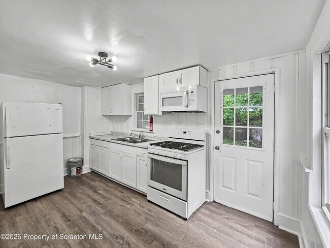 Foto del edificio - 907 Green Ridge St