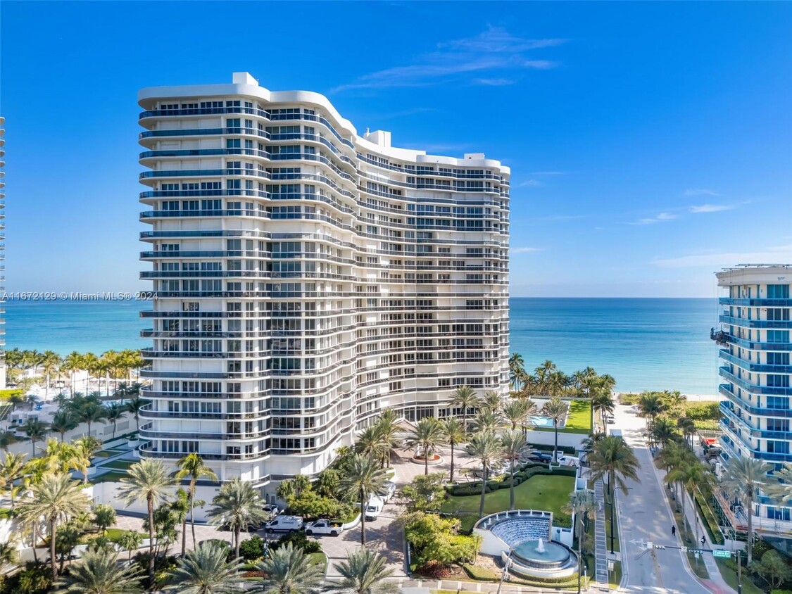 Foto principal - 9601 Collins Ave