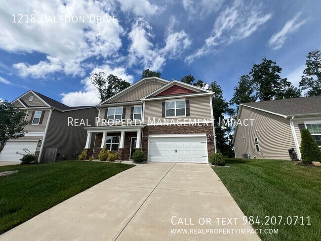 Building Photo - Spacious, Modern 4 Bedroom 3 Bath in New C...