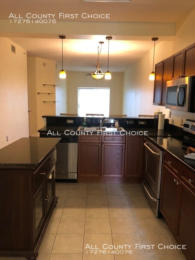 Building Photo - Downtown 2 bedroom with views