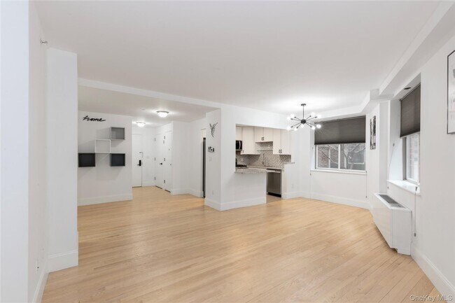 Foto del edificio - 116-11 Curzon Rd