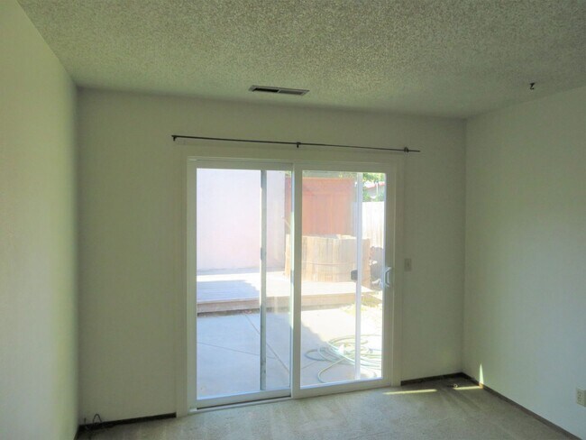 Foto del edificio - Prime Westside Location! Close to UCSC & B...