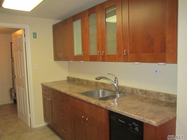 Building Photo - 223 Sagamore Hills Dr