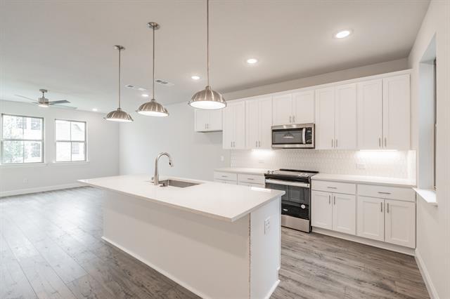 Foto del edificio - 9709 Thorncrown Ln