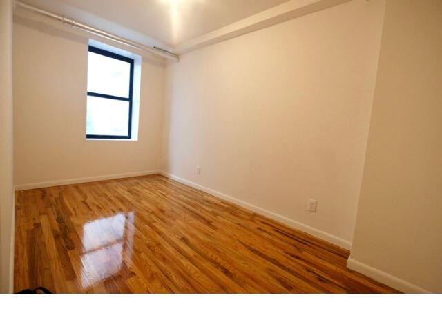 Building Photo - 2390 Davidson Ave