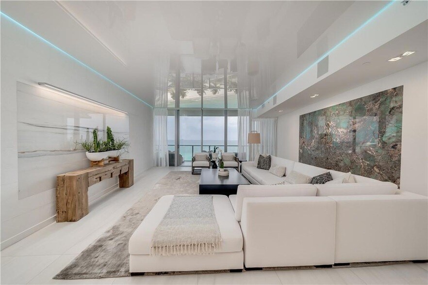 Primary Photo - 2200 N Ocean Blvd