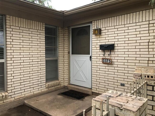 Foto del edificio - 3375 S 27th St