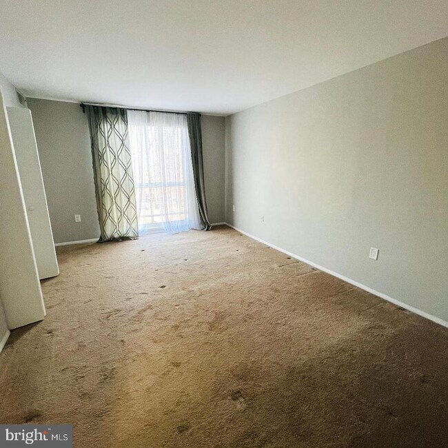 Foto del edificio - 5608 Bloomfield Dr
