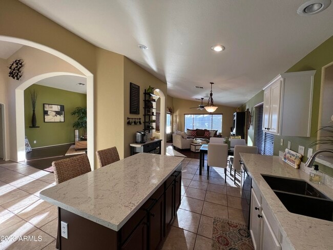 Building Photo - 30091 N Maravilla Dr