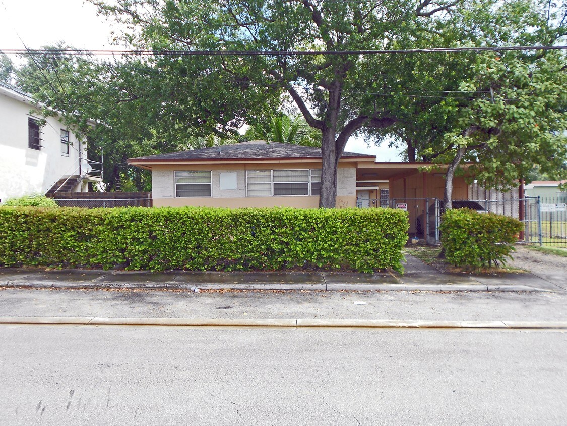 Primary Photo - Little River Triplex