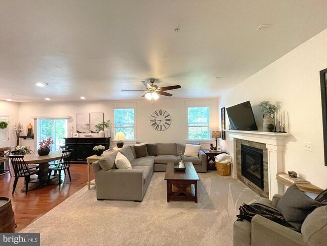 Foto del edificio - 519 Gate Dancer Ct