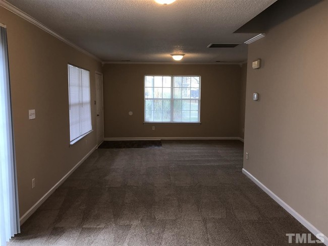 Foto del edificio - 4022 Sudbury Rd