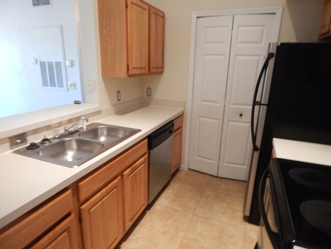 Foto del edificio - 2 Bed 2 Bath Condo In Plantation Park Near...